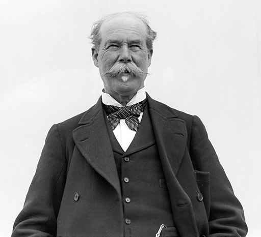 Sir Thomas Lipton by Bain News Service (Library of Congress) [Public domain], via Wikimedia Commons
