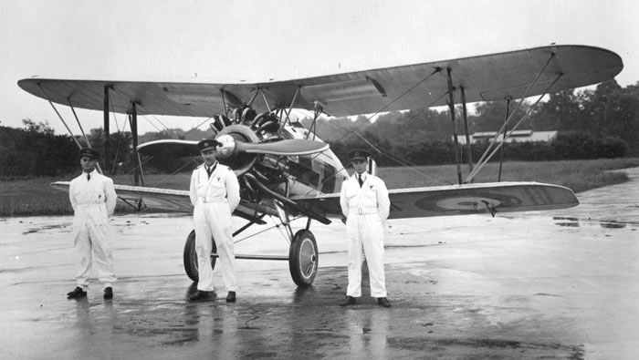 RAF crew during training for the 1932 Hendon airshow, with a Gloster Gamecock.