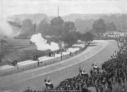 A Royal Salute (1897, Artillery, cannon, crowd, Duke of Yorks Column, England, Horse, London, St James Park, Weapon)