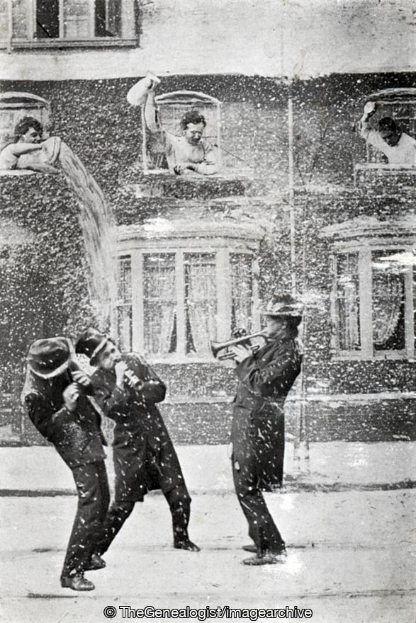 Awake christians awake (1/2d, 1904, 1904-12-05, Bootle, Liverpool, Christmas, Comic, comic theme, Ely, High Walk, Long Steps, Holligan, Mr, Snow, Trumpet, Whitby, Yorkshire)