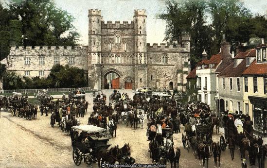 Battle Abbey (Abbey, Battle, Battle Abbey, Battle of Hastings, Battlefield, England, Horse and Carriage, Sussex, vehicle)