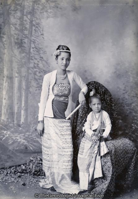 Burmese Mother and Child (Burma, Burmese, Cheroot, Girl, Lady, mother and daughter, Myanmar)