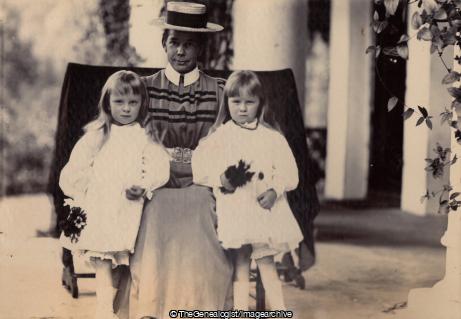 EAM MLM and Nana (1900, C1900, Child, family, Hill Station, India, Nainital, Nanny, United Provinces)