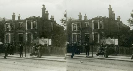 House in Southend England Wrecked by Bombs from Raiding Zeppelin (1915, 3d, Bomb Damage, Cromwell Board Residence, England, Essex, Hotel, southend-on-sea, WW1, Zeppelin)