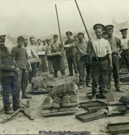 Making Bread for British Troops Camp Scene France (3d, Baker, bread, British, C1917, France, Soldiers, WW1)