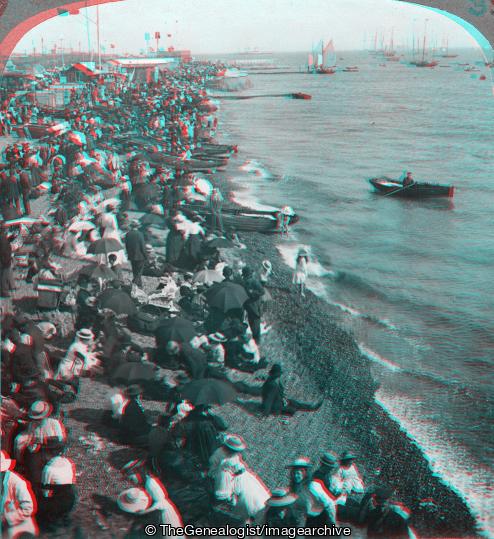 Southsea Holiday throngs 1930s (3d, Beach, C1930, England, Hampshire, Rowing Boat, Social, Southsea Beach)