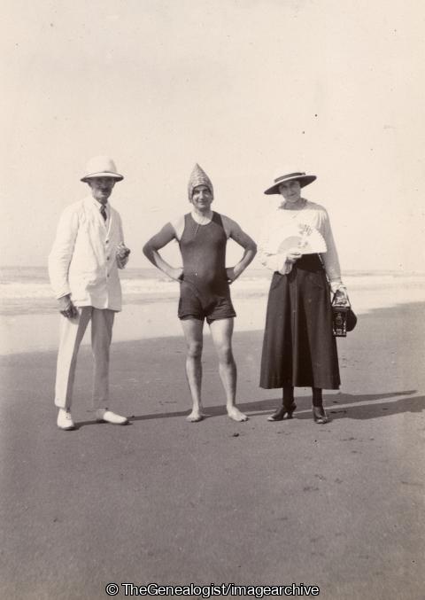Swimming party India (Beach, C1900, India, Pith Helmet, Swimming, swimming cap)
