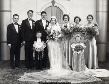 Wedding Group Chicago 1940s (Group Photograph, Marriage, Wedding)