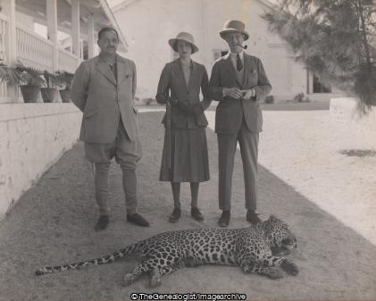 Woman with Gun Leopard Trophey (Hunting Rifle, India, Leopard, Safari, Weapon)