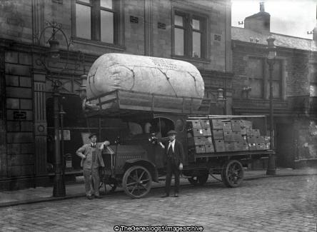 WW1 Gas Powered Lorry Barton Bros Beeston Nottinghamshire (Beeston, Gas Powered, High Road, Lorry, Nottinghamshire, WW1, WWI)