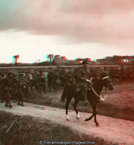 WW1 Manchesters crossing a French farm on way to trenches (3d, France, Manchesters)