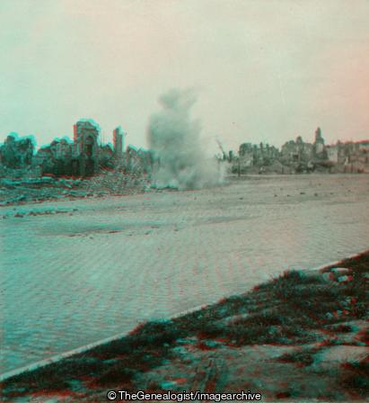 WWI - Shell Bursting in the Grand Place, Ypres, Belgium (3d, Artillery, Belgium, Bombardment, Cart, Cloth Hall, Cobbles, Flemish, Grand Place, Horse, Shell burst, vehicle, WW1, Ypres)
